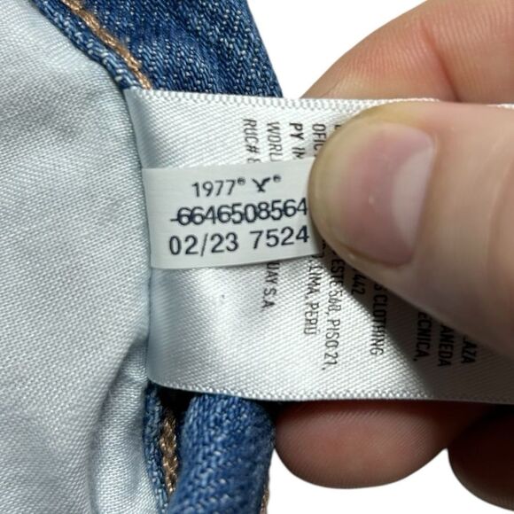 American Eagle AE Denim '90s Boyfriend Short High Rise Embroidered Shorts Size 0 - Picture 7 of 9